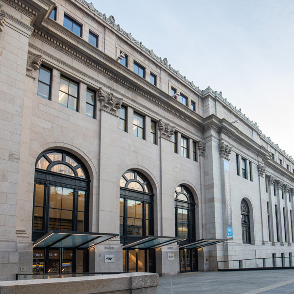 Rechtzetten verwijzen Ieder New York, NY – Moynihan Train Hall at Penn Station (NYP) – Great American  Stations