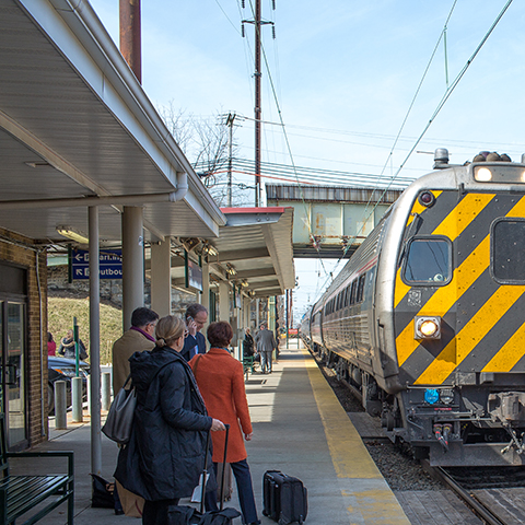 Keystone train approaching the Paoli station.