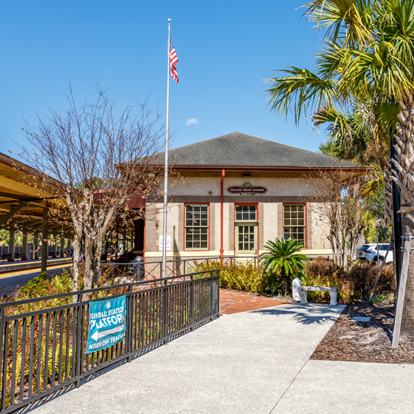 DeLand, FL, Amtrak station