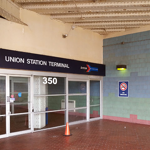 Entrance doors to the Indianapolis Amtrak station, 2018.