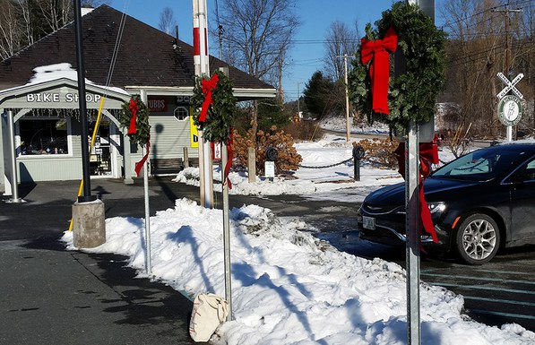 The Ad Hoc Committee for the Claremont Train Stop decorated the platform for the holidays.