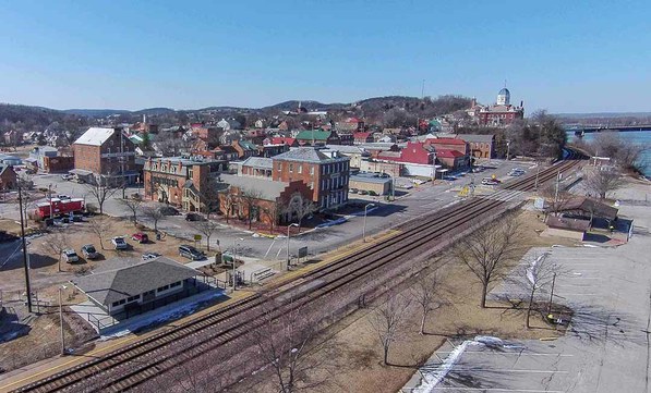 Hermann sits along the Missouri River; its downtown includes numerous late 19th century buildings. Image courtesy of Tony Carosella.