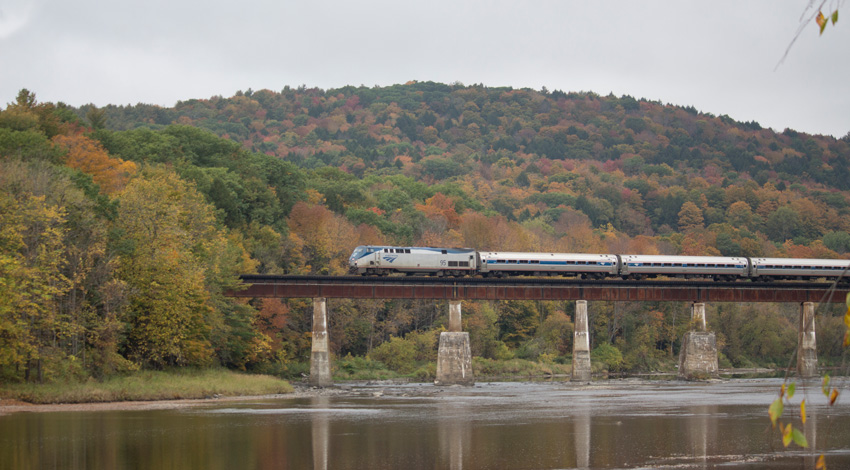 Vermonter crossing the White River