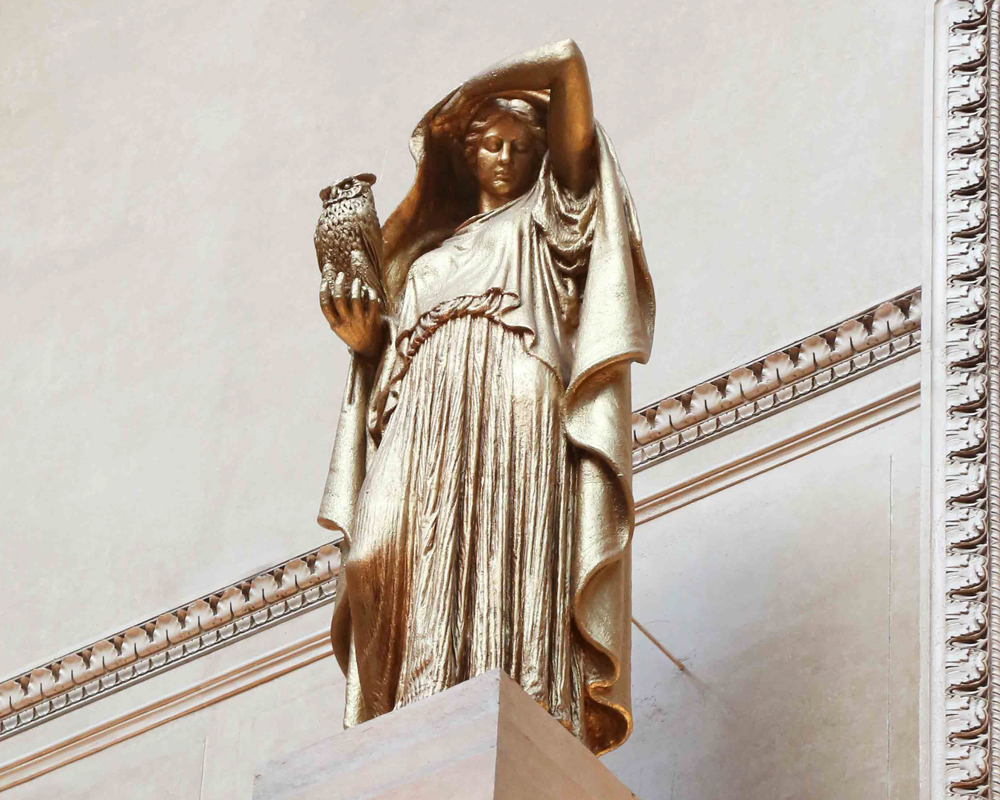 A state in the Great Hall of Chicago Union Station